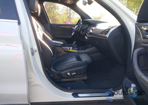 2018 BMW X3 xDrive30I z USA, uszkodzony, nr VIN 5UXTR9C55JLC69529